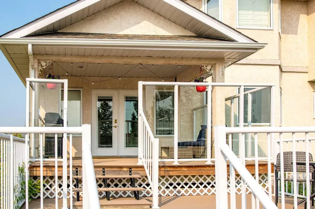 921 22 Street Wainwright AB T9W1T8