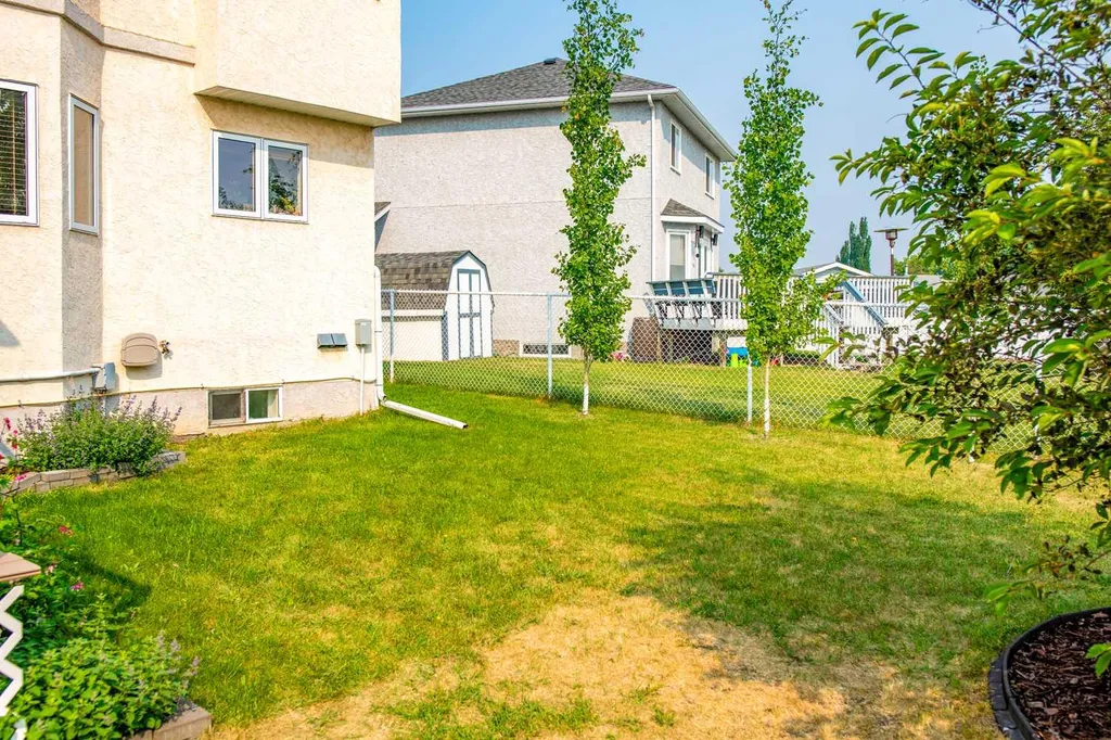 921 22 Street Wainwright AB T9W1T8