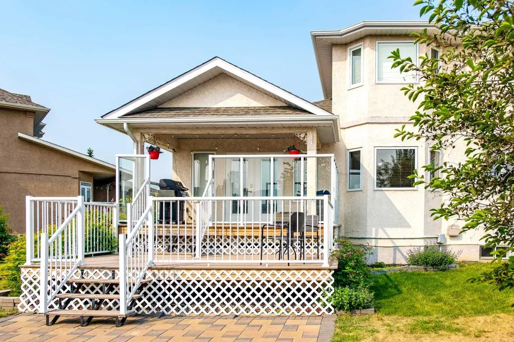 921 22 Street Wainwright AB T9W1T8