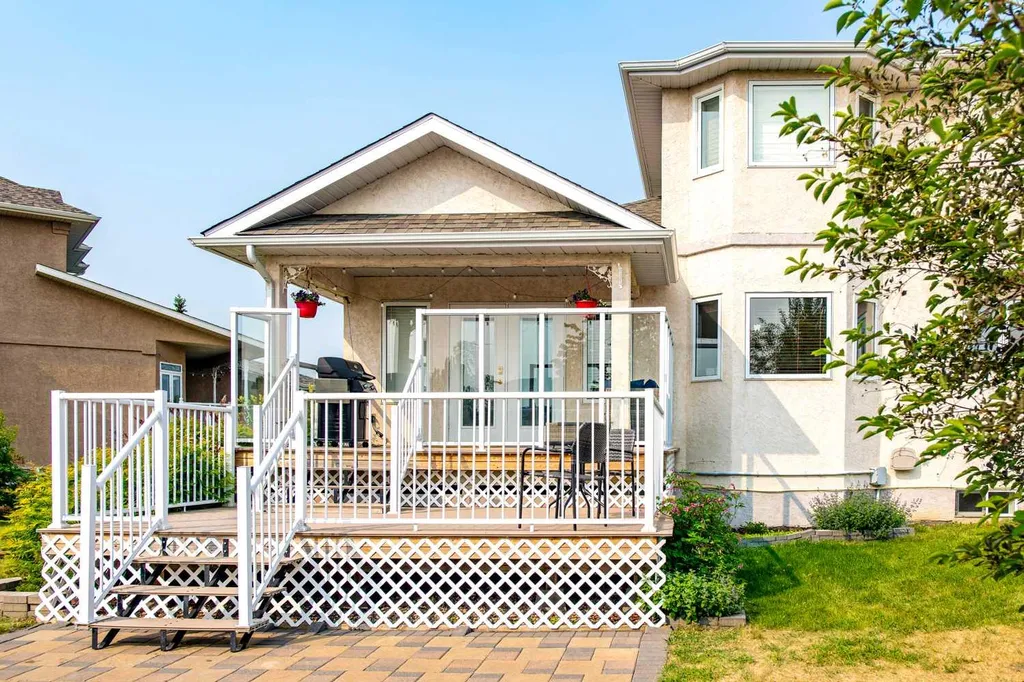 921 22 Street Wainwright AB T9W1T8