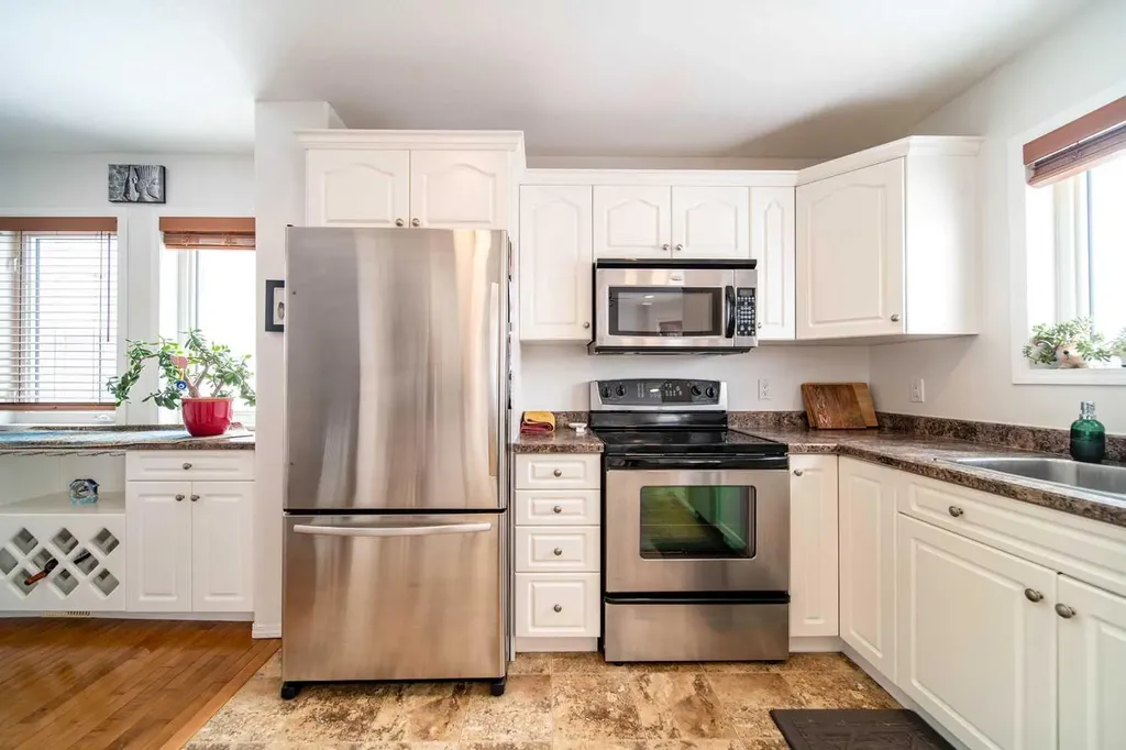 921 22 Street Wainwright AB T9W1T8