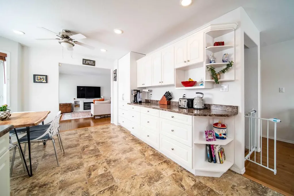 921 22 Street Wainwright AB T9W1T8