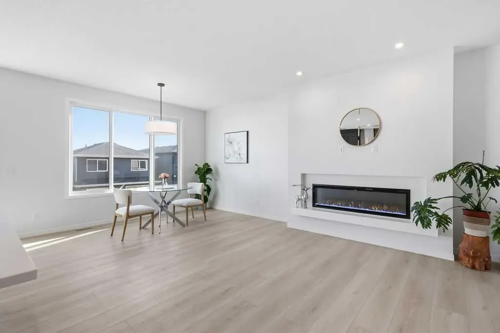 259 Marnot Grove NW Calgary AB T3J2J5