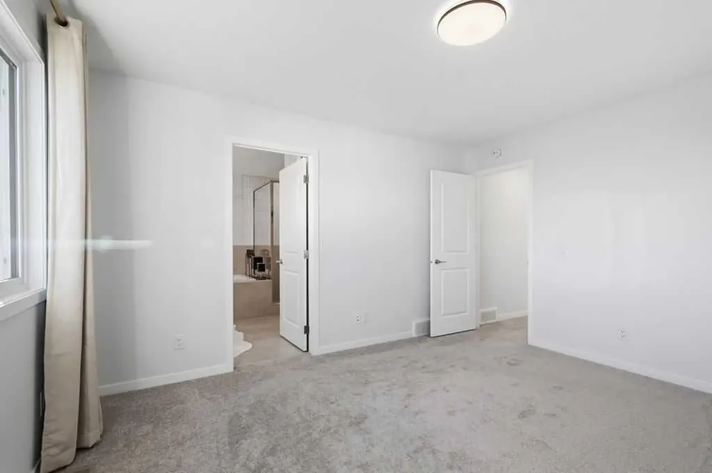 259 Marnot Grove NW Calgary AB T3J2J5