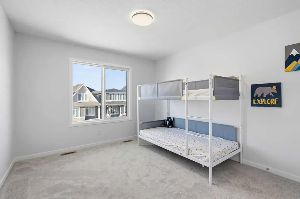 259 Marnot Grove NW Calgary AB T3J2J5