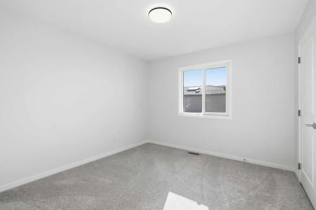 259 Marnot Grove NW Calgary AB T3J2J5