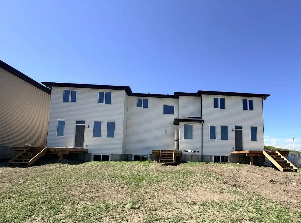 1995 Mccaskill Drive Crossfield AB T0M 0S0