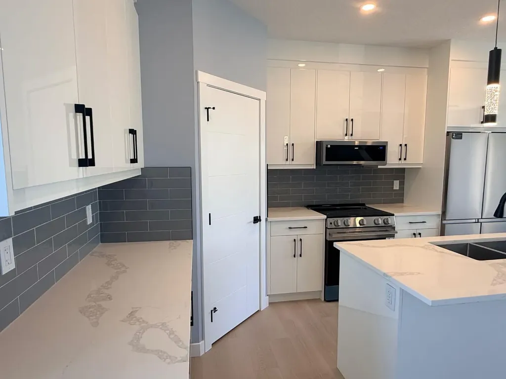 1995 Mccaskill Drive Crossfield AB T0M 0S0