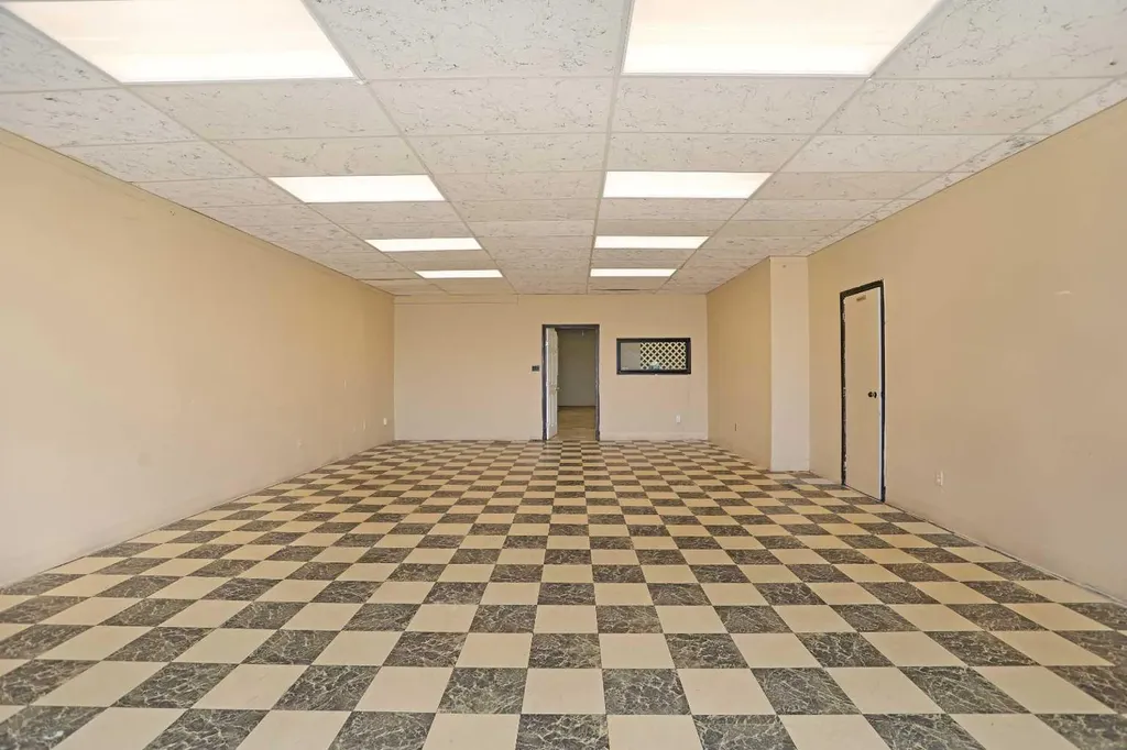 120 1 Avenue E Brooks AB T1R 0S4