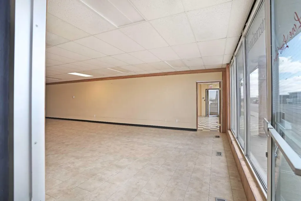 120 1 Avenue E Brooks AB T1R 0S4