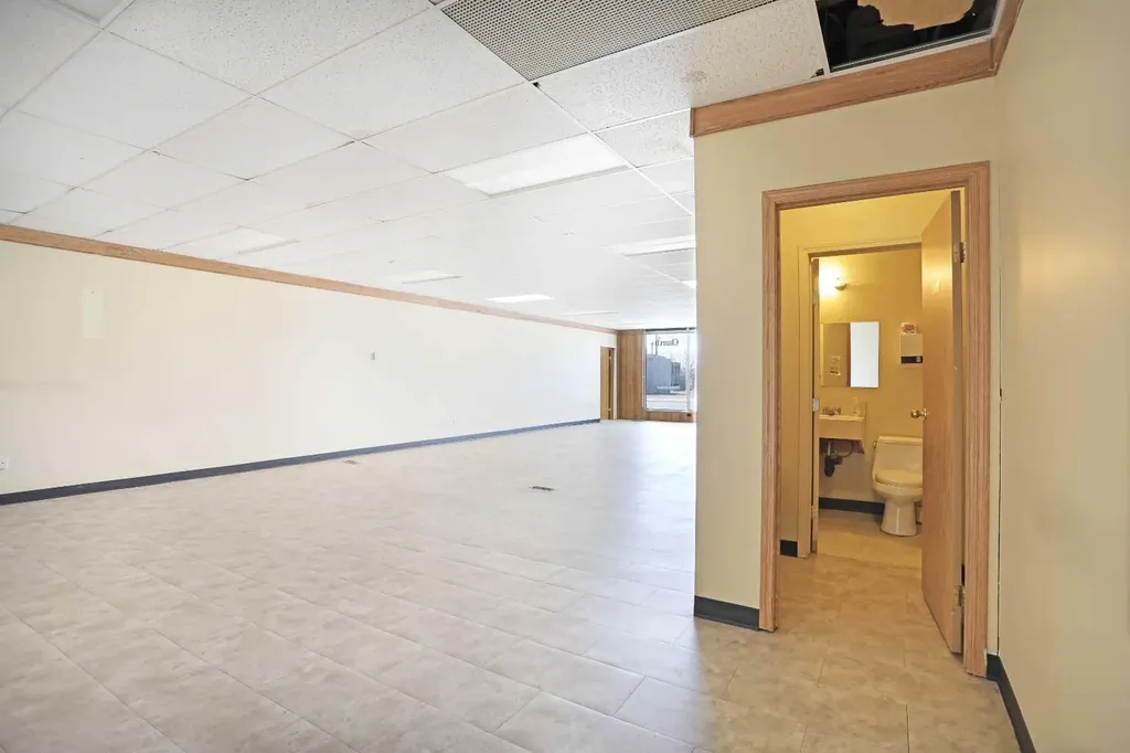 120 1 Avenue E Brooks AB T1R 0S4