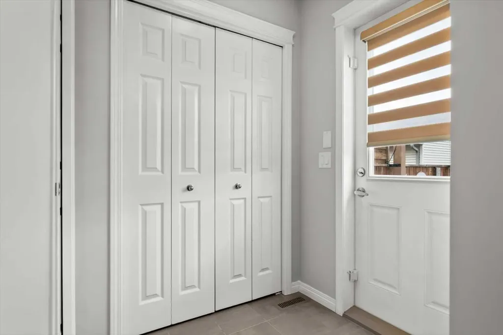 48 Walgrove Green SE Calgary AB T2X 2J1