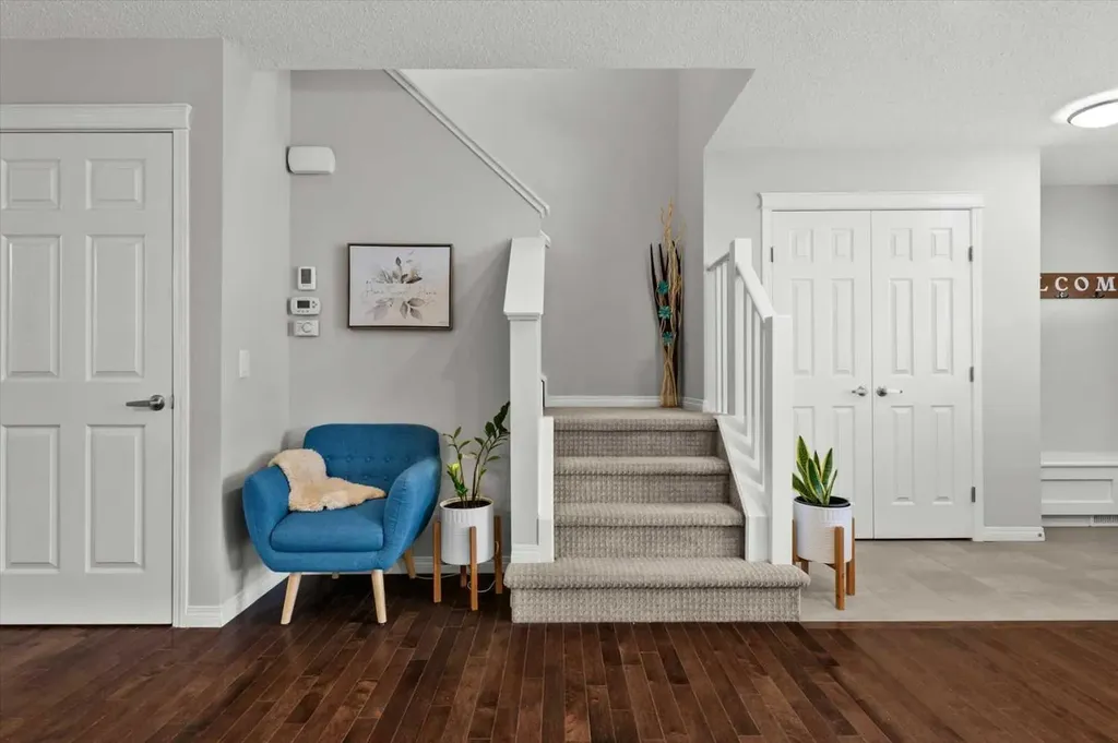48 Walgrove Green SE Calgary AB T2X 2J1