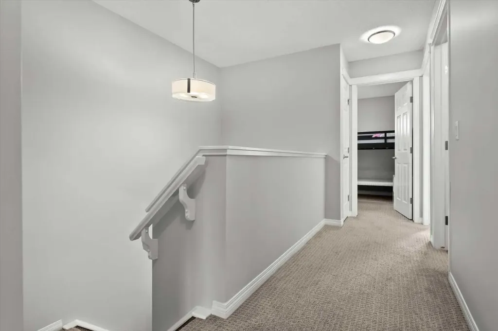 48 Walgrove Green SE Calgary AB T2X 2J1