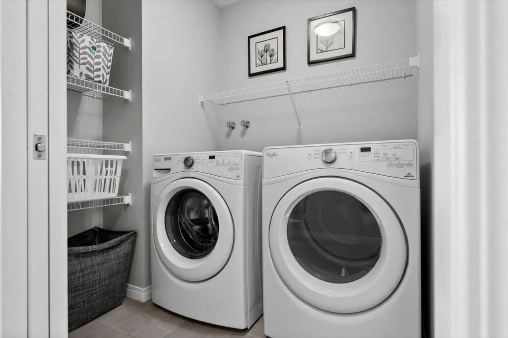 48 Walgrove Green SE Calgary AB T2X 2J1