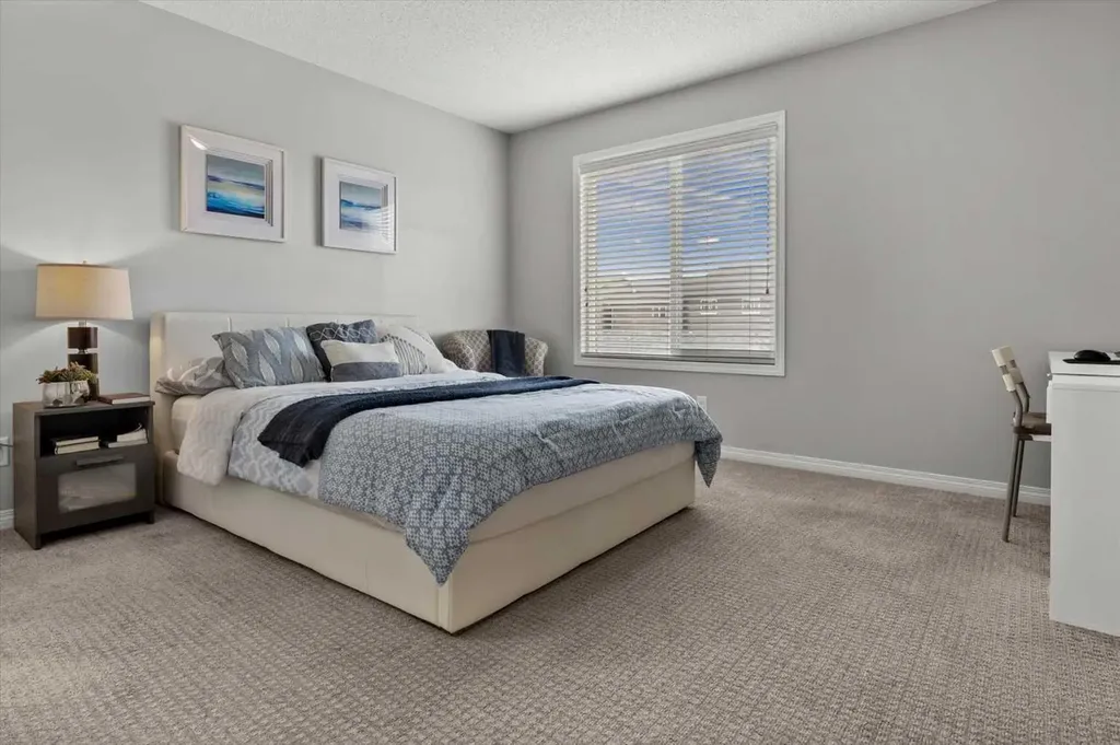 48 Walgrove Green SE Calgary AB T2X 2J1