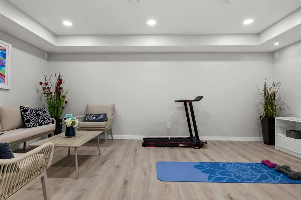 48 Walgrove Green SE Calgary AB T2X 2J1