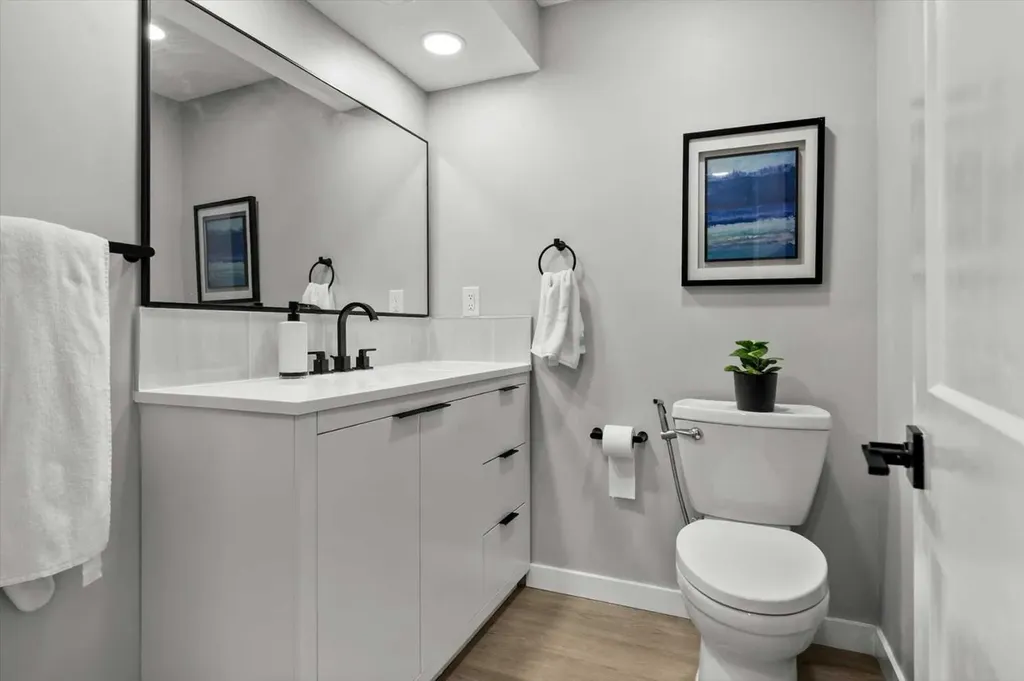 48 Walgrove Green SE Calgary AB T2X 2J1