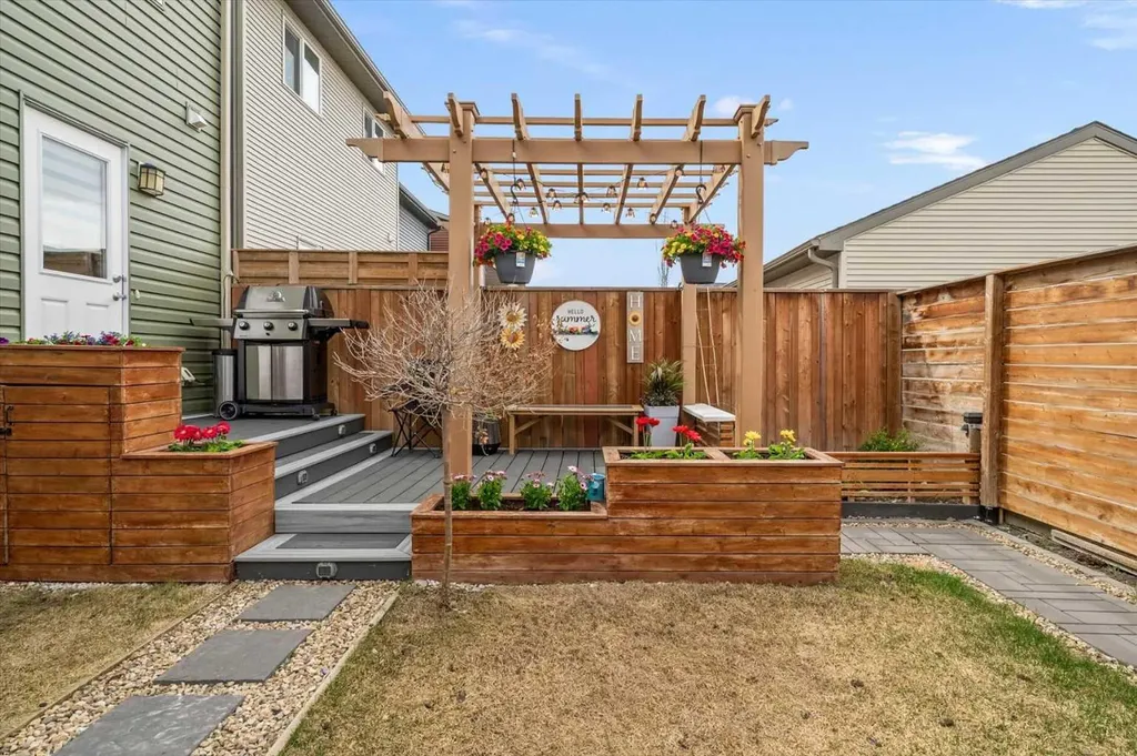 48 Walgrove Green SE Calgary AB T2X 2J1