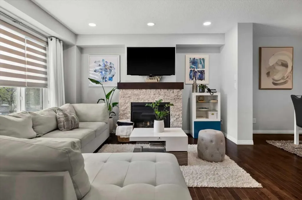 48 Walgrove Green SE Calgary AB T2X 2J1