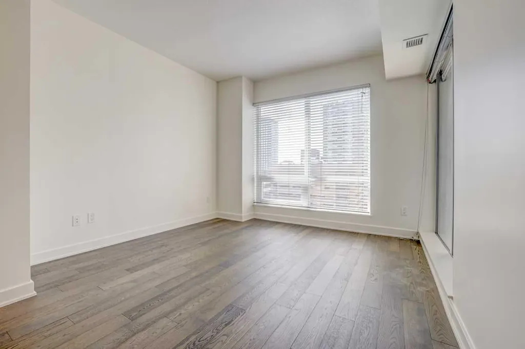 930 6 Avenue SW Calgary AB T2P 1J3