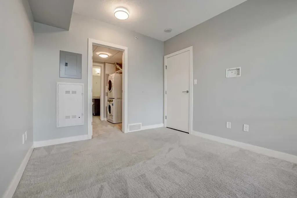 930 6 Avenue SW Calgary AB T2P 1J3