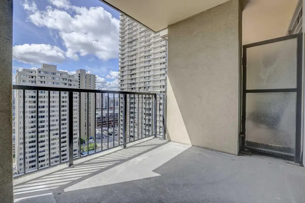 930 6 Avenue SW Calgary AB T2P 1J3