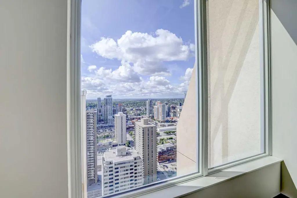 930 6 Avenue SW Calgary AB T2P 1J3