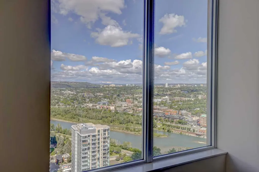 930 6 Avenue SW Calgary AB T2P 1J3