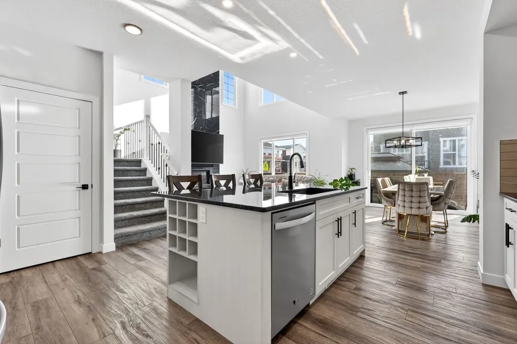 208 Dawson Circle Chestermere AB T1X 2R2