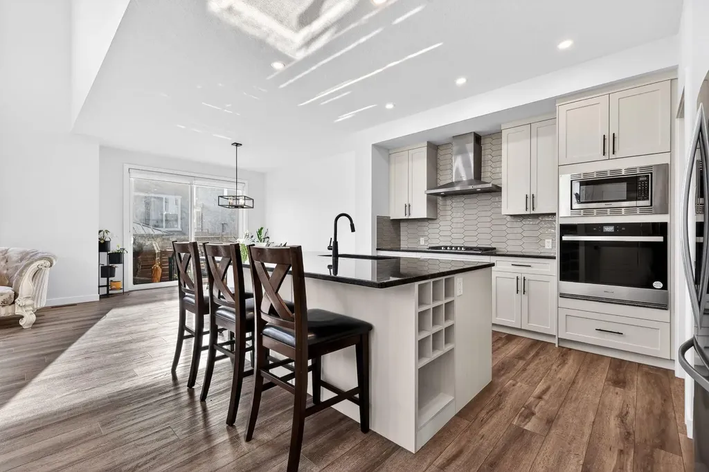 208 Dawson Circle Chestermere AB T1X 2R2