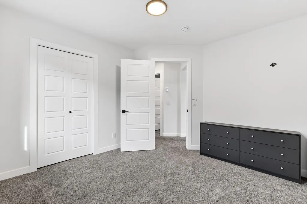 208 Dawson Circle Chestermere AB T1X 2R2