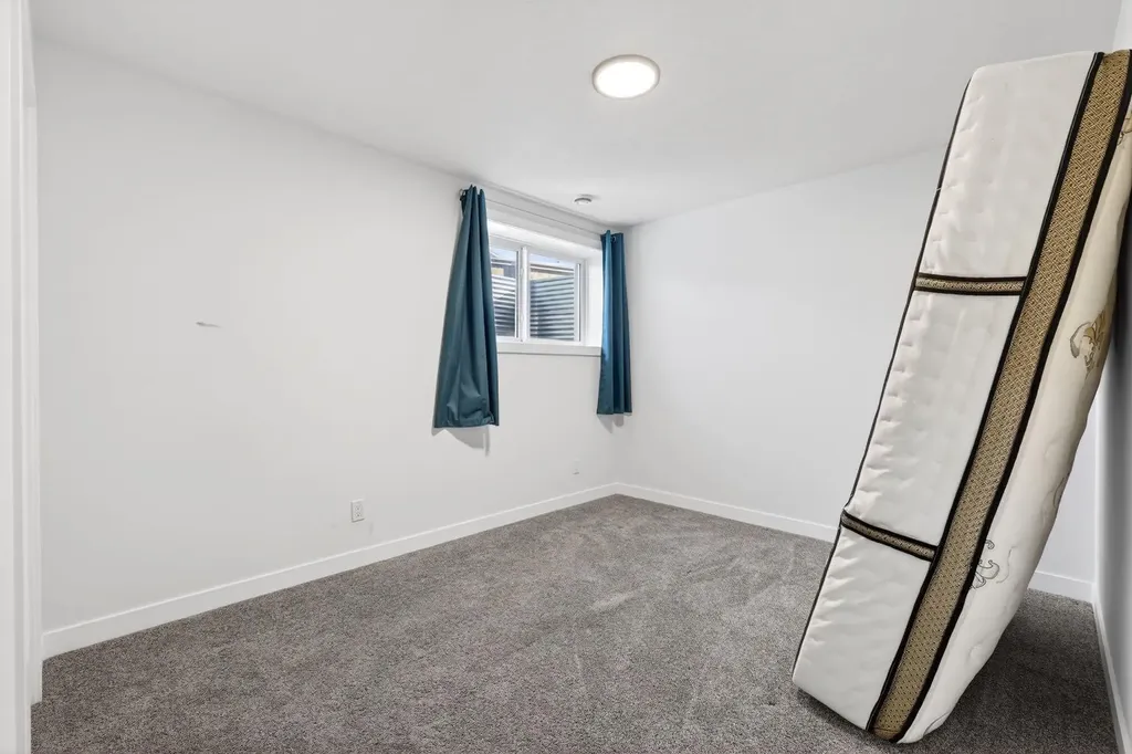 208 Dawson Circle Chestermere AB T1X 2R2