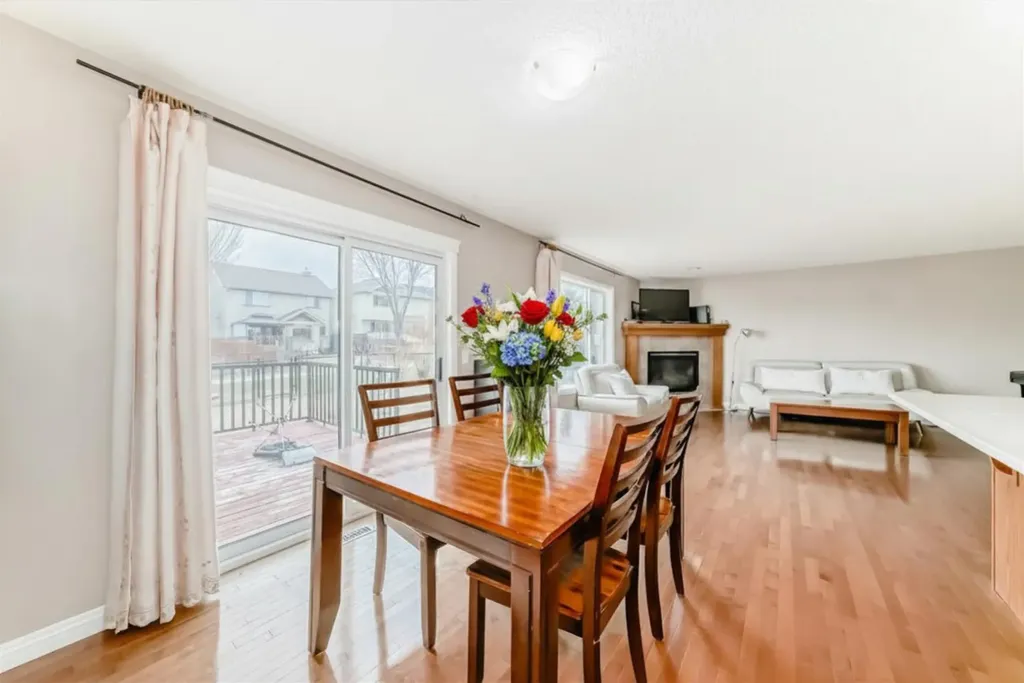 264 Everwillow Green SW Calgary AB T2Y4V9