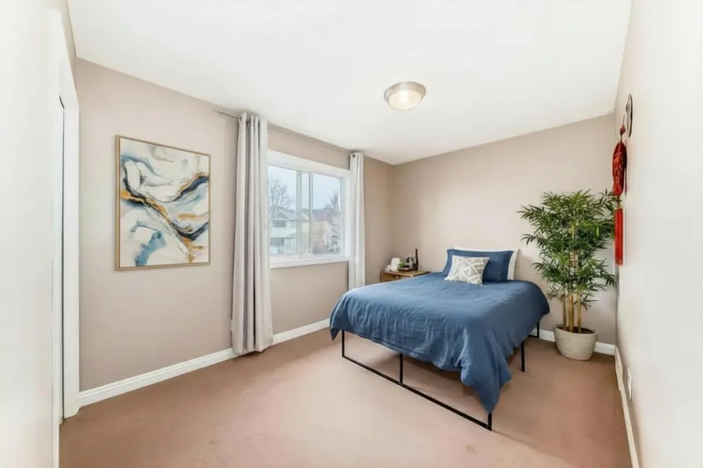 264 Everwillow Green SW Calgary AB T2Y4V9