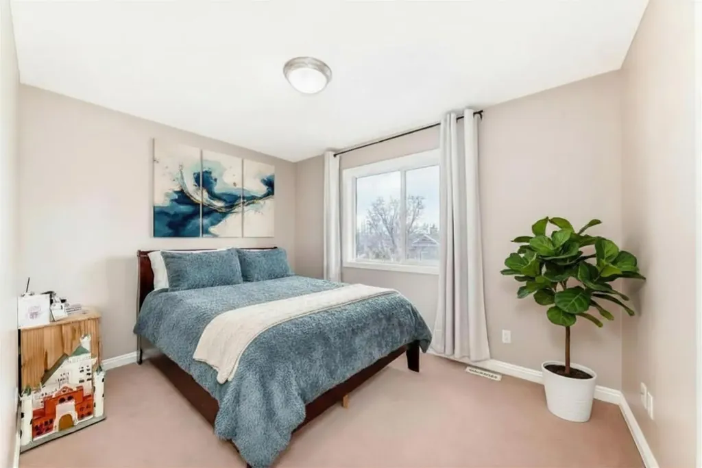 264 Everwillow Green SW Calgary AB T2Y4V9