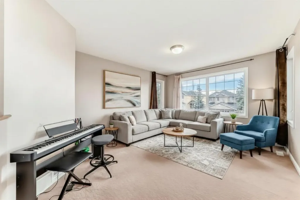 264 Everwillow Green SW Calgary AB T2Y4V9
