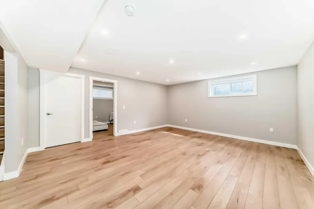 264 Everwillow Green SW Calgary AB T2Y4V9