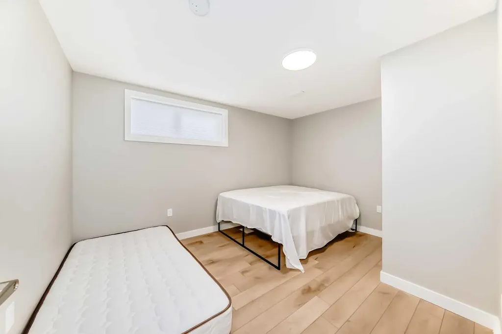 264 Everwillow Green SW Calgary AB T2Y4V9