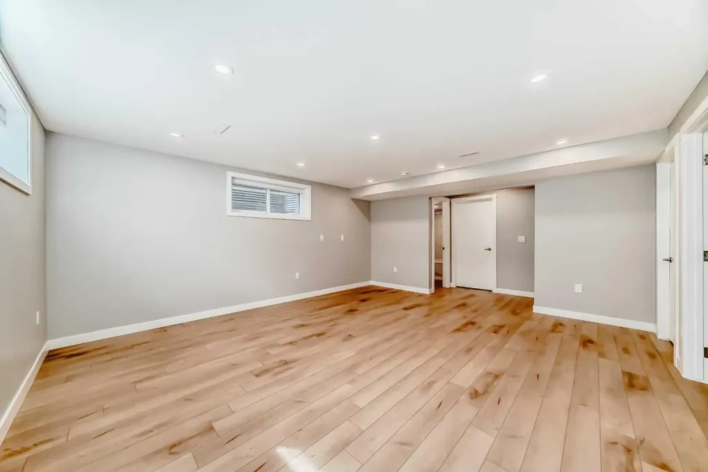 264 Everwillow Green SW Calgary AB T2Y4V9