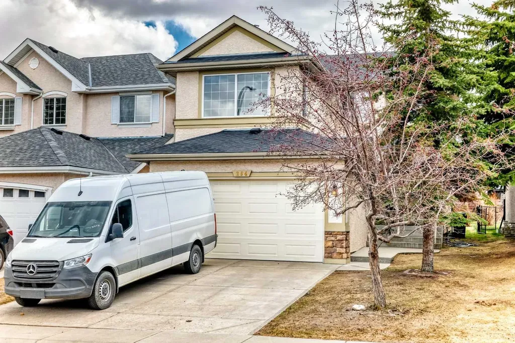 264 Everwillow Green SW Calgary AB T2Y4V9