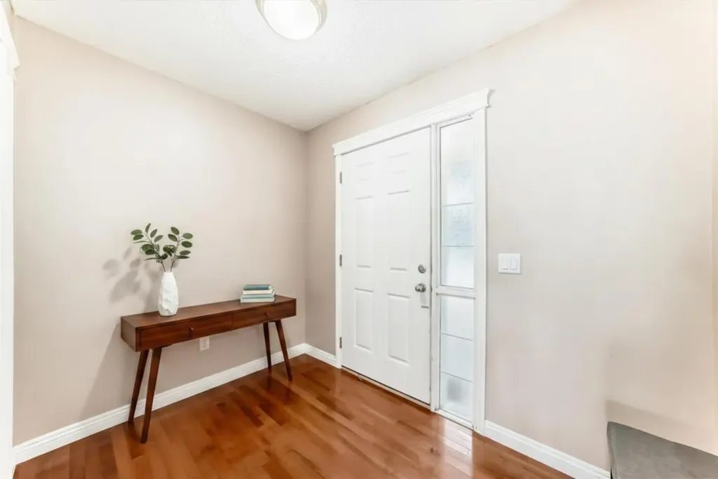 264 Everwillow Green SW Calgary AB T2Y4V9
