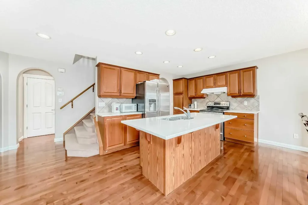 264 Everwillow Green SW Calgary AB T2Y4V9