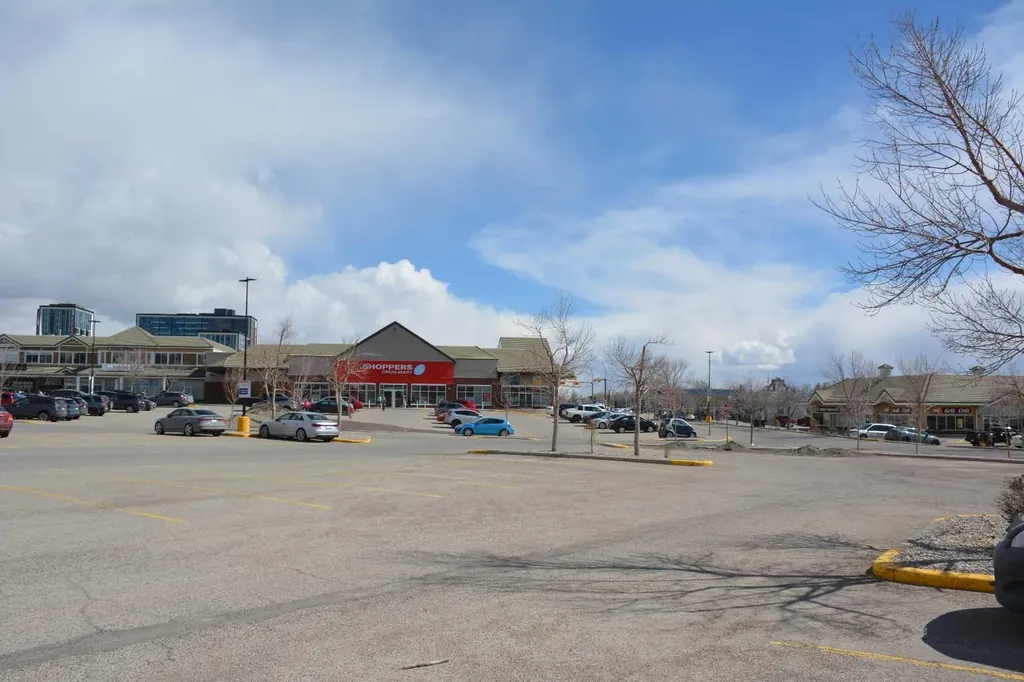 803 Varsity Estates Drive NW Calgary AB T3B 4W5