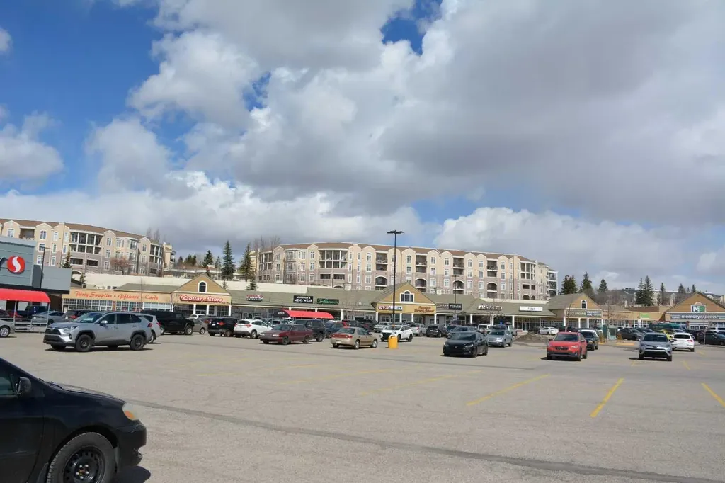 803 Varsity Estates Drive NW Calgary AB T3B 4W5