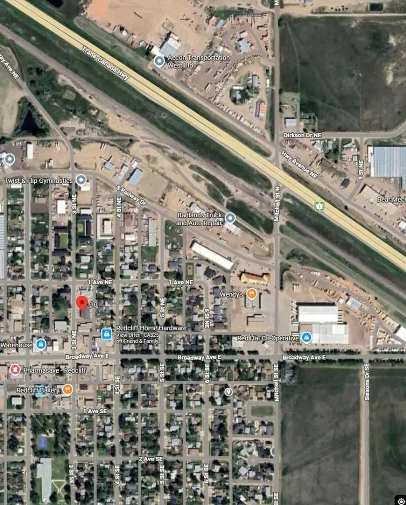 10 3 Street NE Redcliff AB T1J2P0