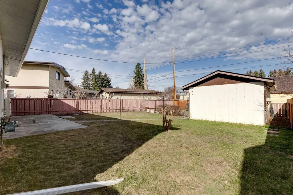 248 Huntcroft Road NE Calgary AB T2K 4E2