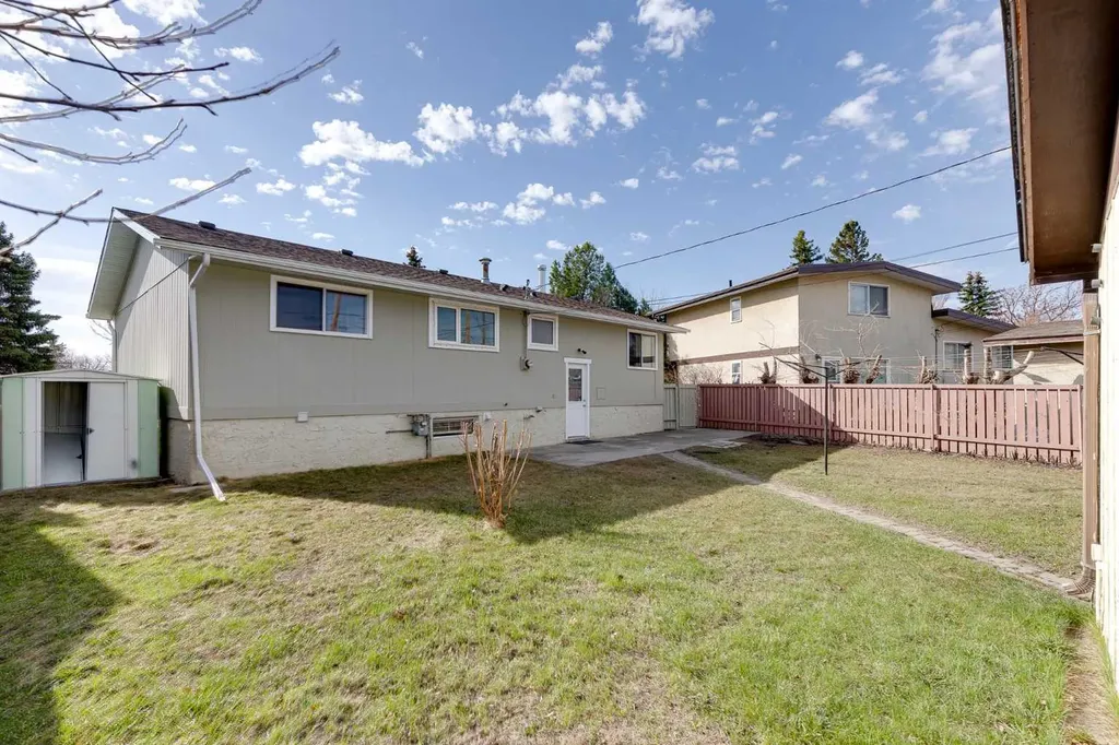 248 Huntcroft Road NE Calgary AB T2K 4E2