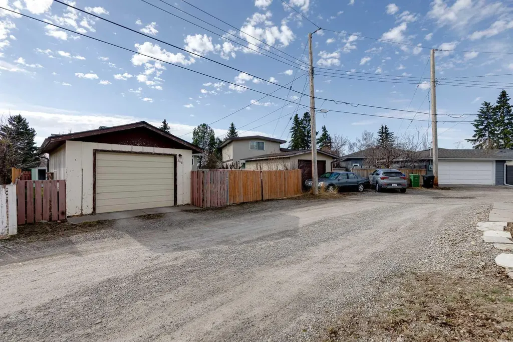 248 Huntcroft Road NE Calgary AB T2K 4E2