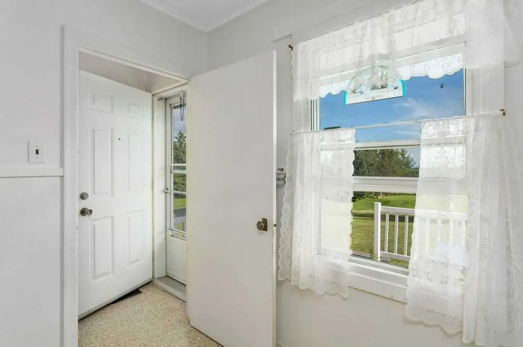 502 Sunnyside 500 Place Rural Ponoka County AB T0C 2J0